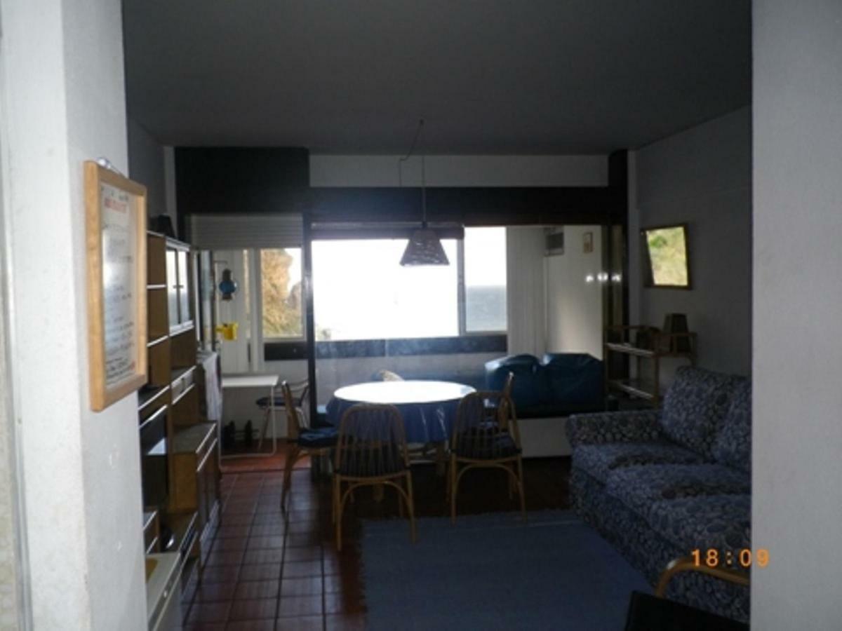Estudio T0 Sobre A Praia Sesimbra Luaran gambar