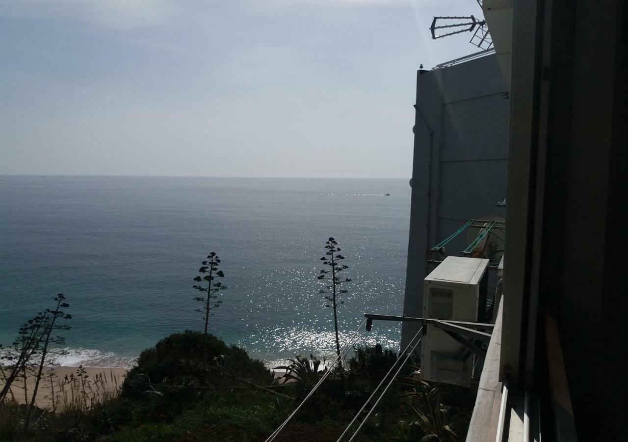 Estudio T0 Sobre A Praia Sesimbra Luaran gambar